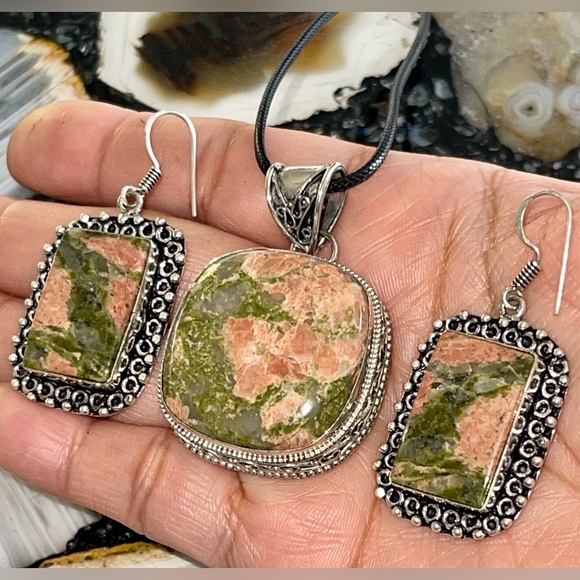 Unakite Jasper Pendant & Earrings Set - Picture 3 of 10